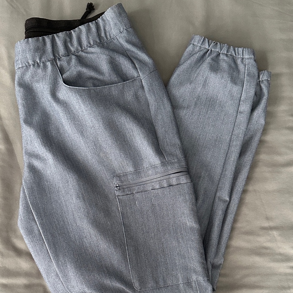 Figs Women's Heather Denim Lima 12 Pocket Jogger Scrub Pants